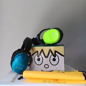 New Zohan EM030 Set of 2 Kids Hearing Protector Headphones Sensitive Ears Bags